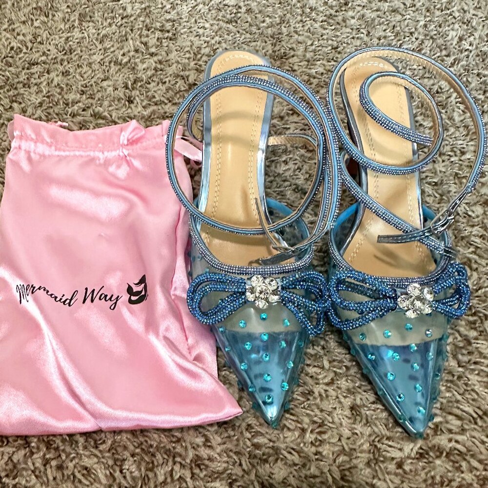 Blue Crush Diamond Bow Heels Womens (SIZE 9.5 US / 41 EU)